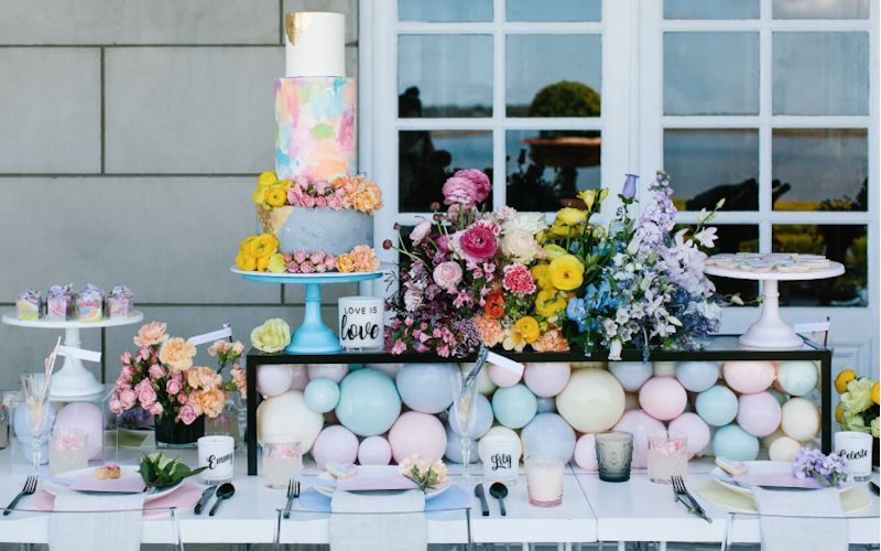 wedding cake table